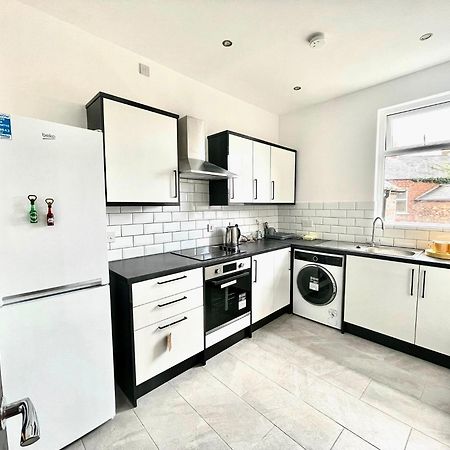 Entire Yellowapt Near Belfast City Centre - Free Parking - Up To 3 Guests - 2 Beds Buitenkant foto