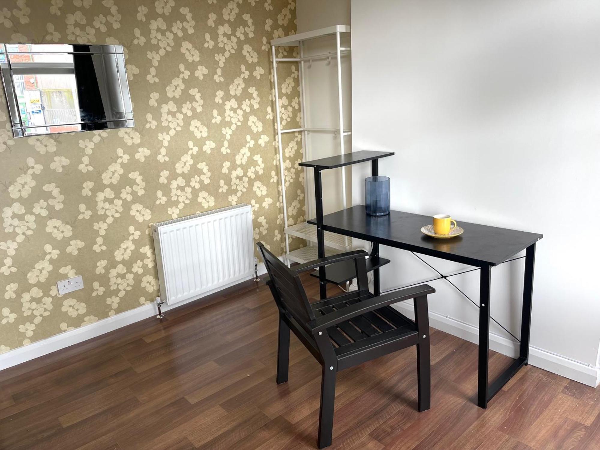 Entire Yellowapt Near Belfast City Centre - Free Parking - Up To 3 Guests - 2 Beds Buitenkant foto